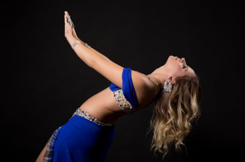 8 Essential Stretches for the Bellydancer